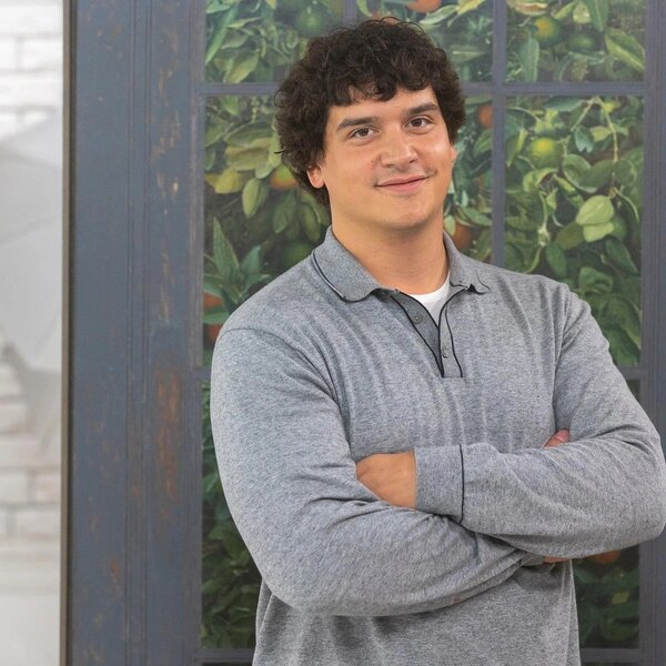 Муж Ивлеевой — Филипп Бегак