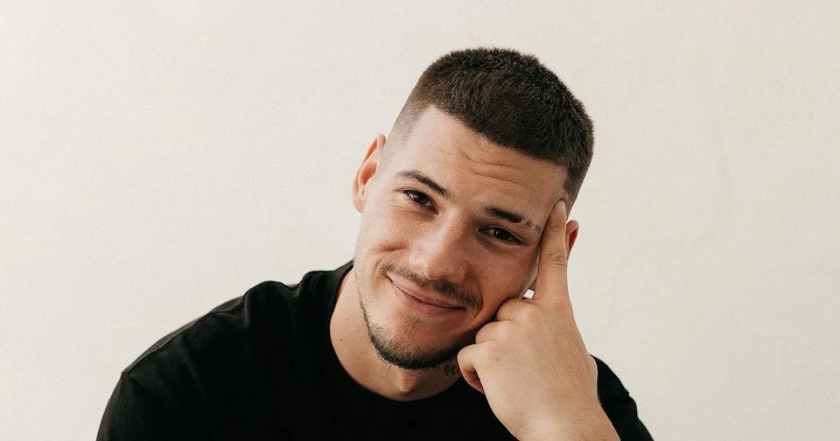 Муж Анны Тринчер — Александр Волошин