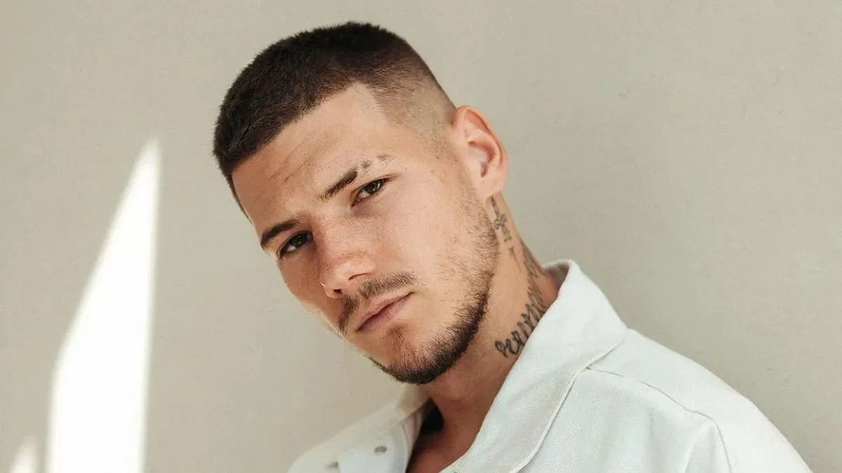 Муж Анны Тринчер — Александр Волошин