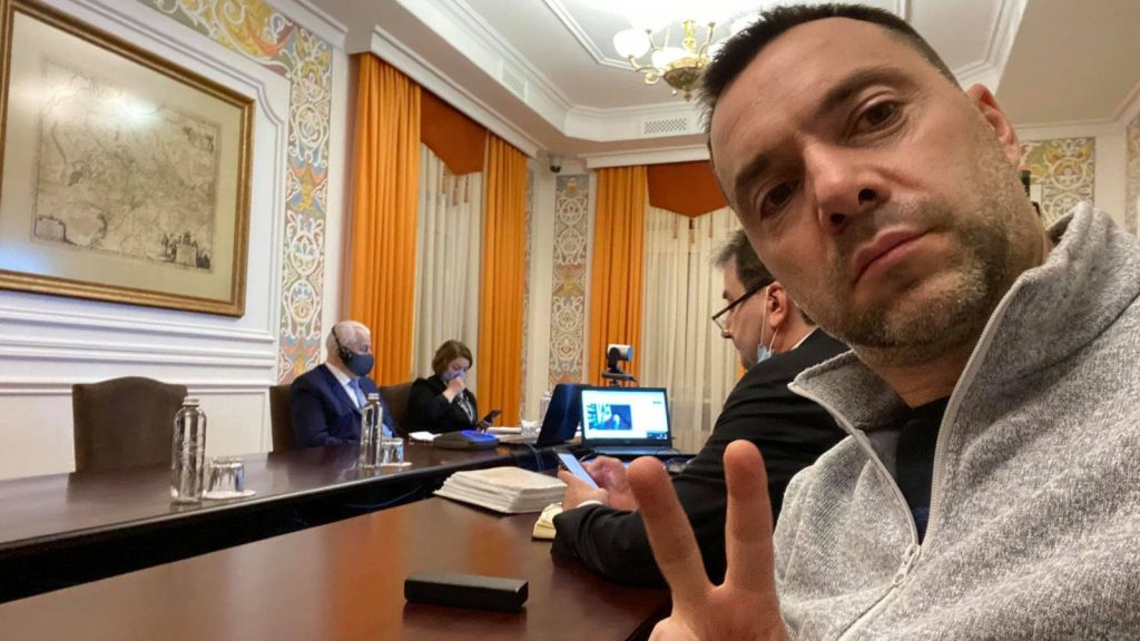 Алексей Арестович Первая Жена Фото: Личная Жизнь и Карьерный Путь